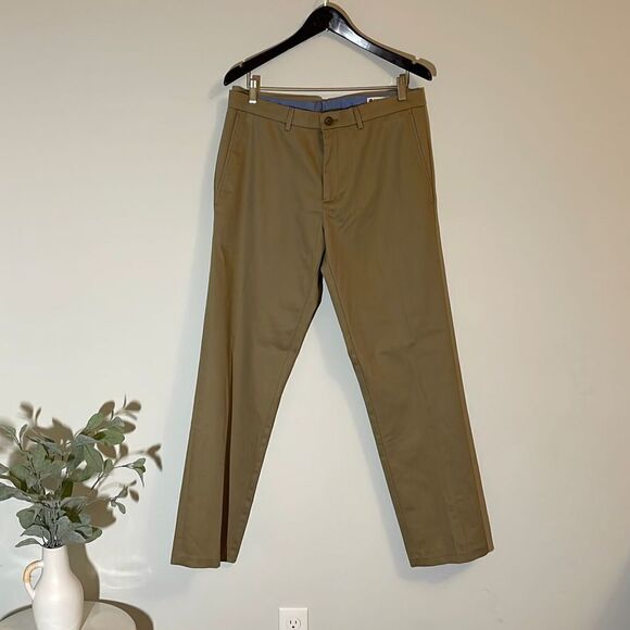 Haggar Men’s Dress Khakis. Straight Fit Suze 34x32 Beige